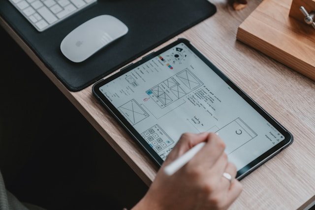 Diseño UX/UI: qué es, cómo se aplica y por qué define si tu web convierte